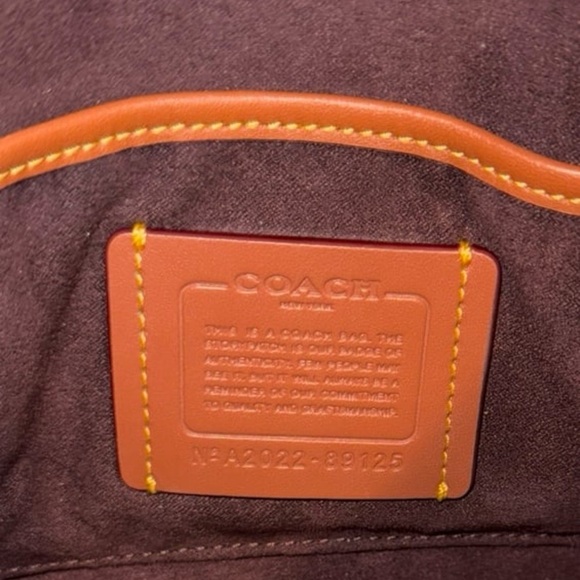 Coach Emery Crossbody 21 - Picture 8 of 12